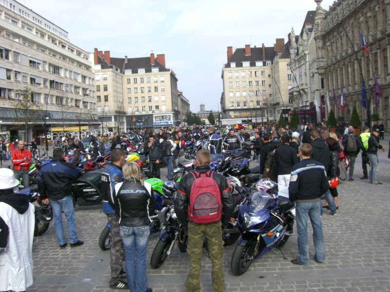 compte rendu de la manif du 13 octobre Cimg0411