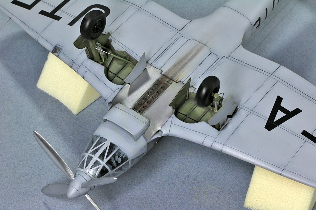 Heinkel He 119 V4 (Planet Models 1:72) Img_4618