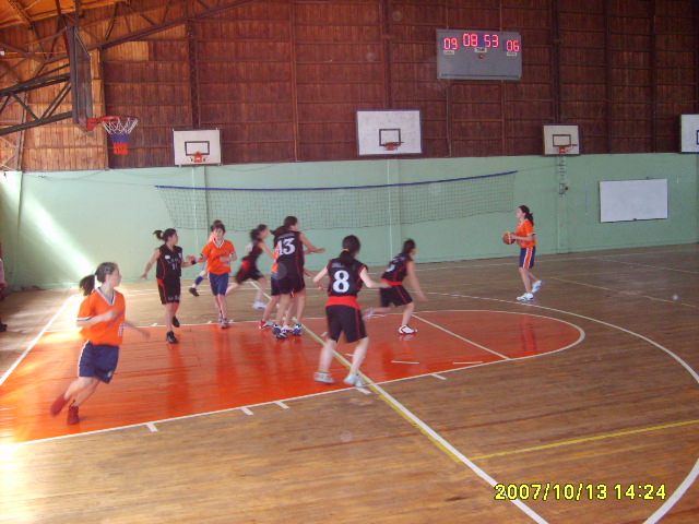 Campeonato nacional de basket femenino en nuestro liceo Triufo10