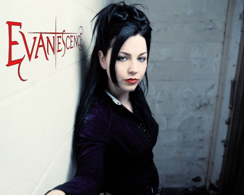 صور amy lee قائدة فرقة الروك الشهيرة evanescence Evanes10