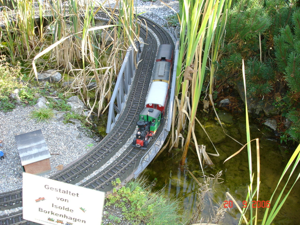 Train miniature dans l'isle de Maineau à Konstanz Dsc00910