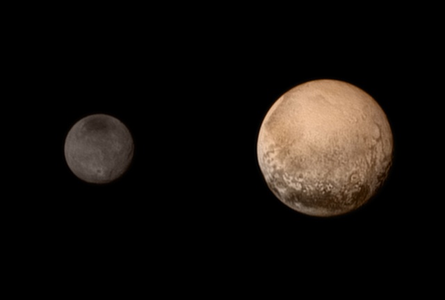 Pluton et sa plus grosse lune, Charon Pluton10