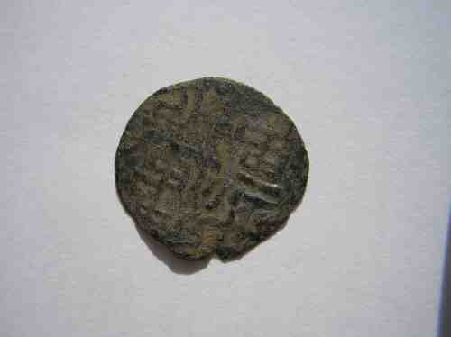 Dinero de 6 lineas de Alfonso X el sabio (1252-1284 d.C) P1010011