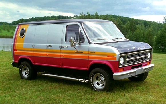 Ford Econoline Cruising Van Amt-r210