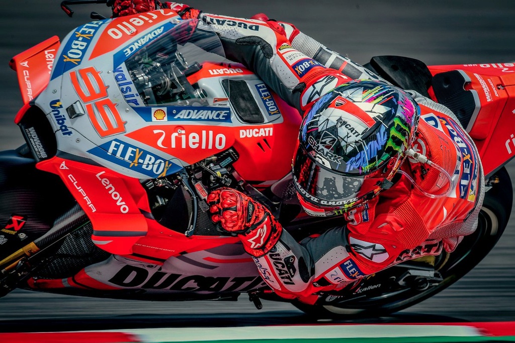 MotoGP 2018 - Page 2 Dfvfou10