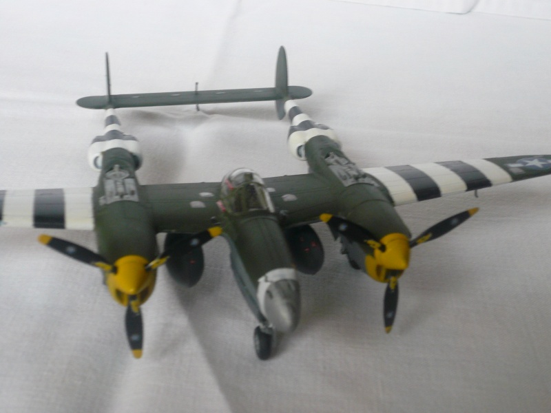 P-38J lightning "European Theater" d'Academy P-38_s11