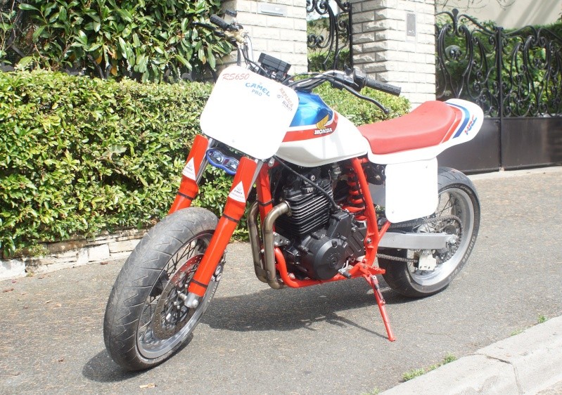 Street tracker Honda 650 RS Dsc02311