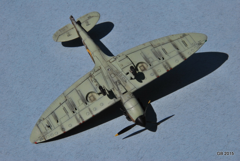 [Airfix] Spitfire MkIa Squadron 610  Dsc_4014
