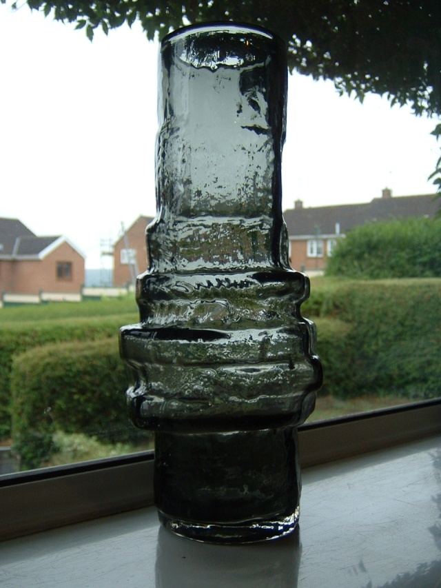 Whitefriars Glass: Post-1960 - Page 7 Shepto17