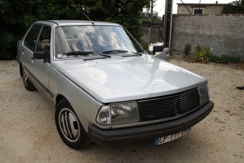 Renault 18 Turbo de 1982 - Millésime 1983 pour Calori Dsc07211