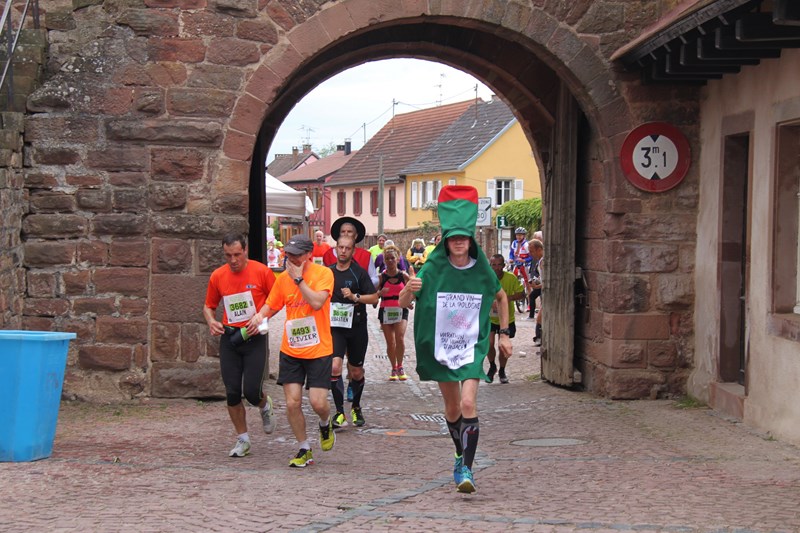 11 ème édition du Marathon du Vignoble d'Alsace et son passage à Wangen le 21 juin 2015 Img_8211