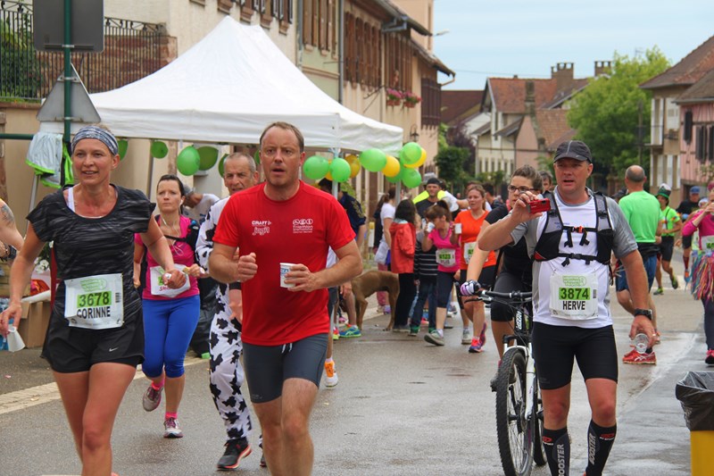 11 ème édition du Marathon du Vignoble d'Alsace et son passage à Wangen le 21 juin 2015 Img_8217