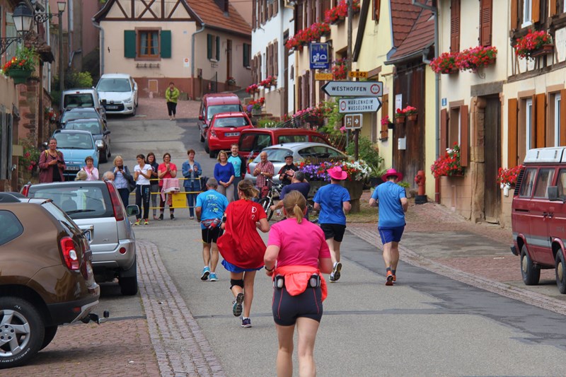 11 ème édition du Marathon du Vignoble d'Alsace et son passage à Wangen le 21 juin 2015 Img_8318