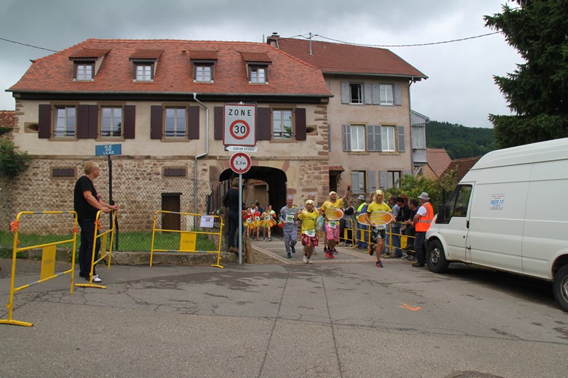 marathon - 11 ème édition du Marathon du Vignoble d'Alsace et son passage à Wangen le 21 juin 2015 Img_8334