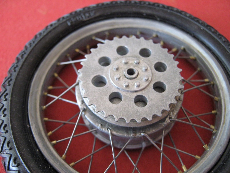 cb 750 honda - HONDA 750 CB FOUR 1/8 Img_1011
