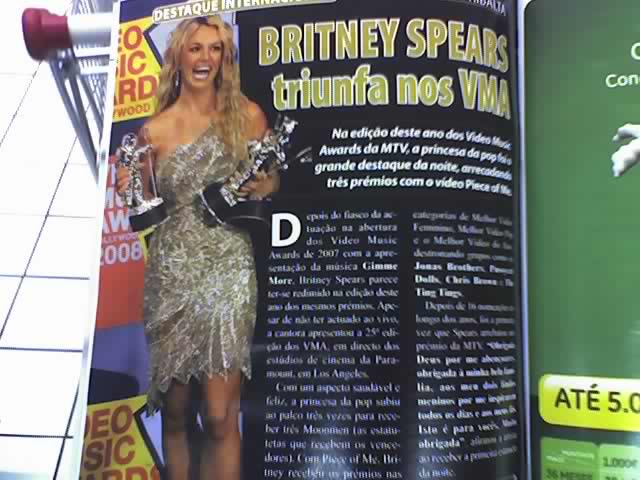 Britney Spears triunfa nos VMAS - Revista Mariana 19-09-10