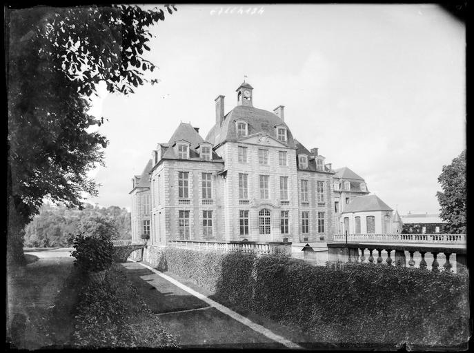Le château de Thury-Harcourt Sap10_20