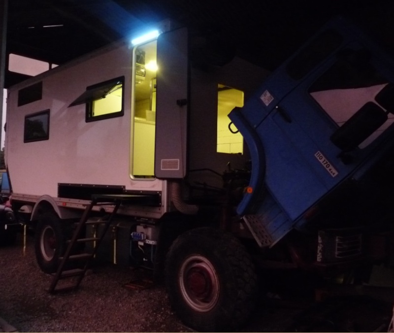 camping car à partir d'un Renault 110-170 4x4 Fm11710