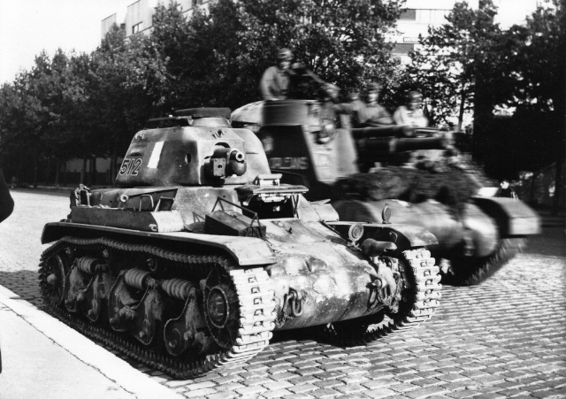 M7 priest - recherche infos sur Chars M7 Priest - Page 2 M_7_4410