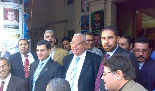 اليوم بنقابه المحامين  مؤتمر صحفى للإخوان احتجاجا على عدم تنفيذ الأحكام القضائية الخاصة بالانتخابات فى دمياط Www_bi22