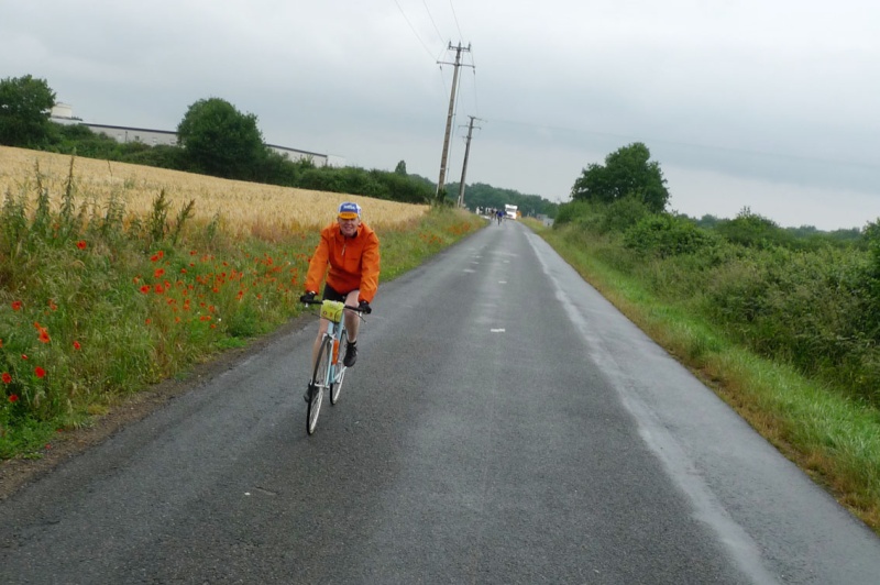 LE STAND VELO VINTAGE A GOGO A L'ANJOU VELO VINTAGE 2015 les gogo en force ! - Page 15 P1060014