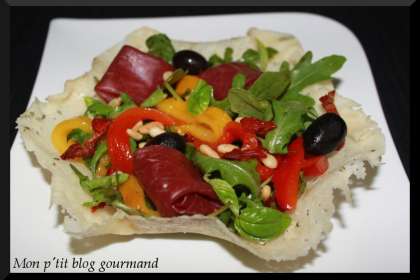 Salade aux couleurs italiennes dans sa coque de parmesan et romarin 29869_10