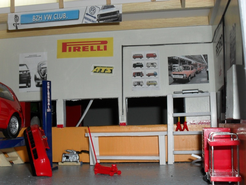 diorama garage 1/18 Sdc10513