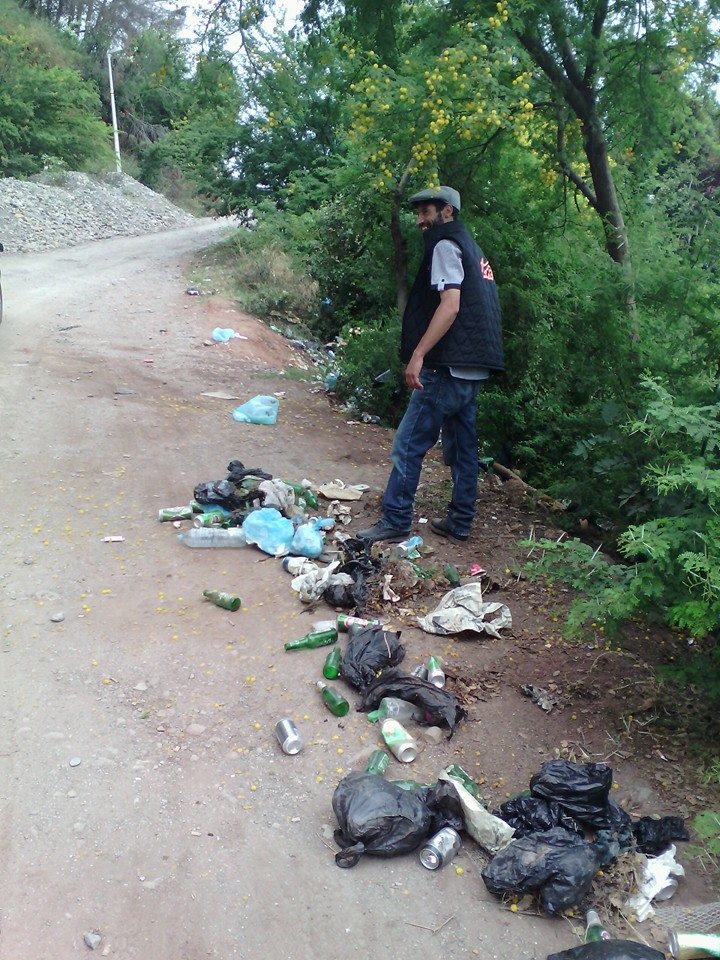 volontariat de nettoyage de la route du Cap  Aokas le 13 juin 2015 554