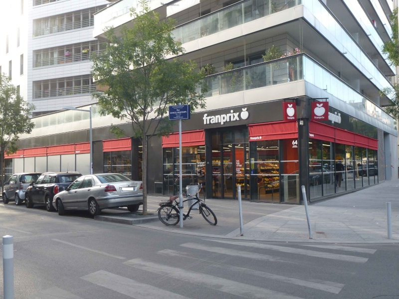 Supermarché Franprix - angle avenue Zola et rue Bontemps  P1370210