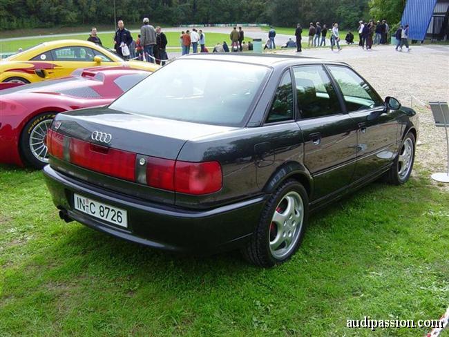 Topic Officiel > A4 "B6" 2001-2005 [Berline - Avant - Cab - S] - Page 2 Audi-r10
