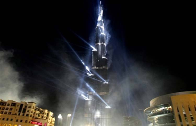世界第一高楼迪拜塔正式启用 确定高度828米 更名哈里发 34261_10