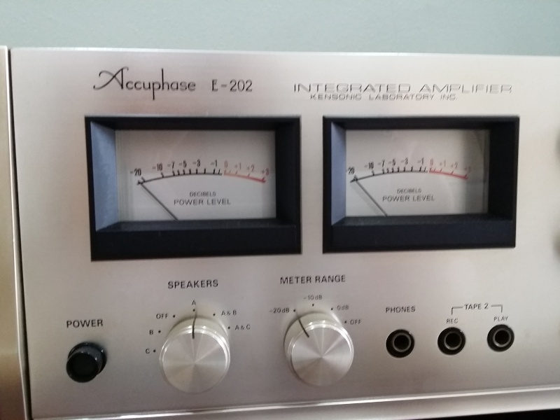  Accuphase E-202 Intergrated Amplifier (used) 20150617