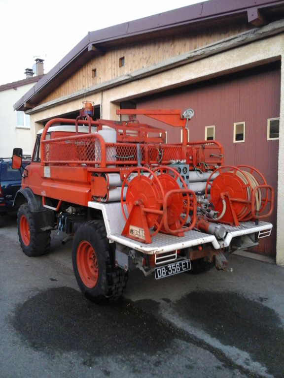 équipement "pompier" sur un unimog 416 Photo015