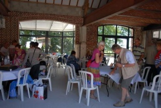 On the last saturday of june: Polyglot picnic (Invitation) Cloud_11