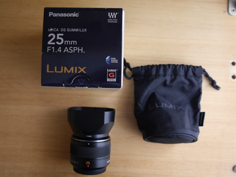 (VENDU)OBJECTIF 25MM F1.4 LEICA PANASONIC P1000812