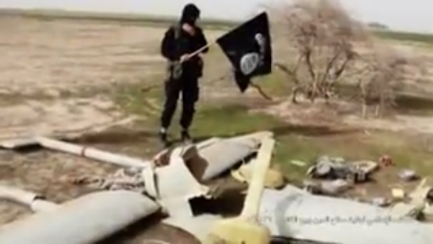 داعش اسقاط طائرة بدون طيار في الجلام -0219111