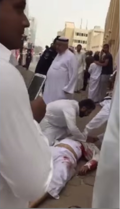 فيديو الكويت: 13 قتيلاً في تفجير انتحاري تبناه "داعش" 116
