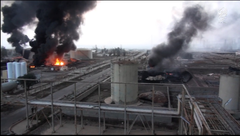 صور من داخل بيجي الدولة الإسلامية استيلاء على مصفات النفط 6610