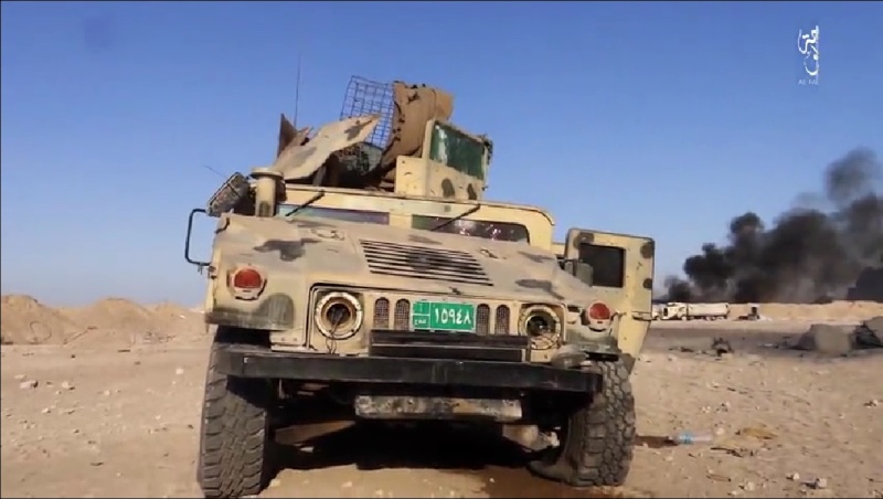 فيديو : الدولة الإسلا مية في العراق والشام استيلاء على مجمع الروافض الفلوجة 88711
