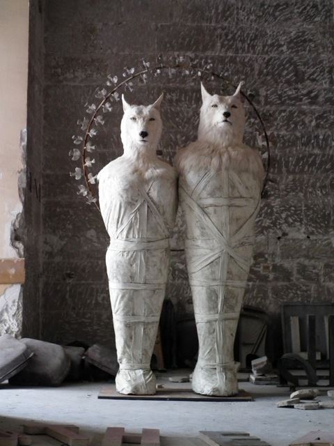 [Art] Les momies de loups blancs de Pierre Sgamma Unname10