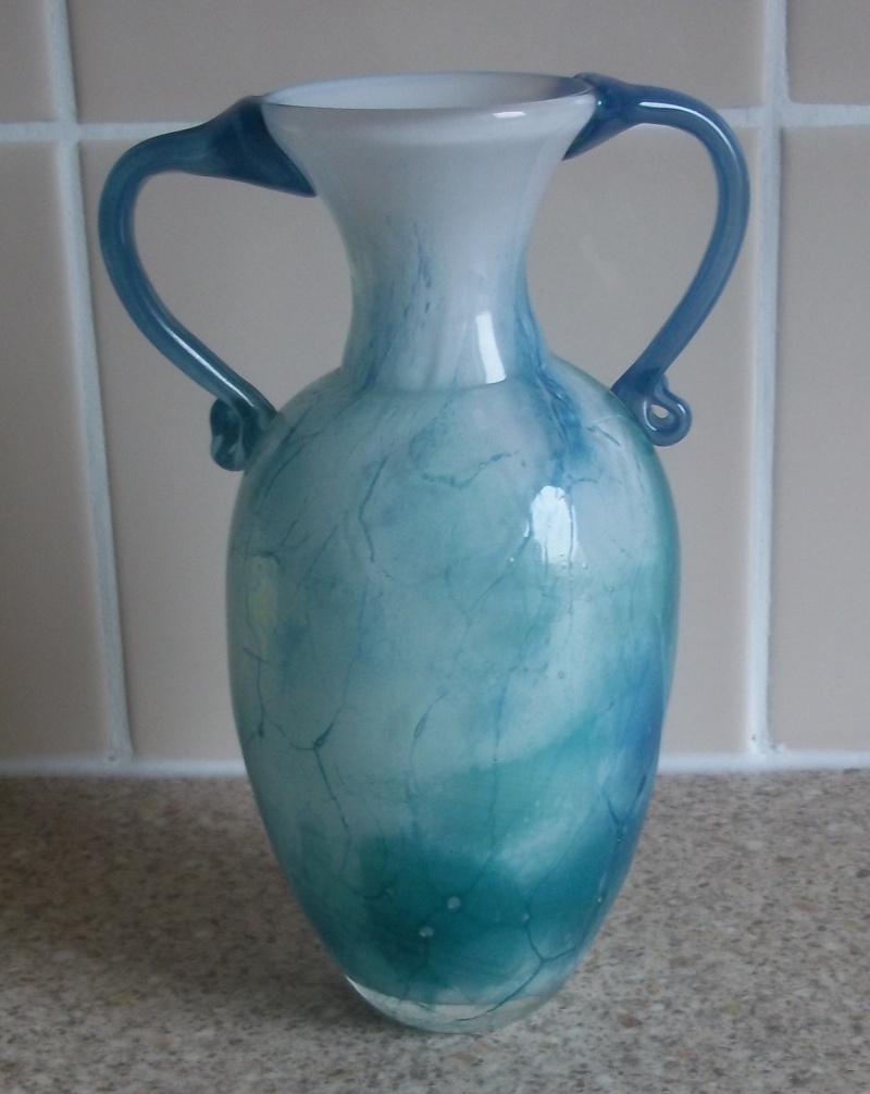 Vase marked EM Vase_010