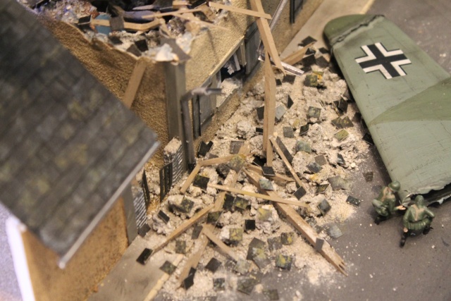 un he 111 crashe dans une maison Img_6542