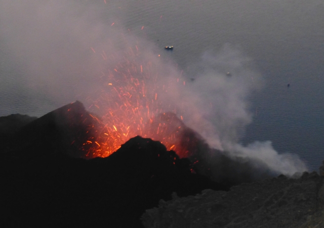 éruptions du Stromboli P1030418