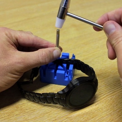 YEMA Traveller 2021 et mise à la taille du bracelet intégré Enleve10