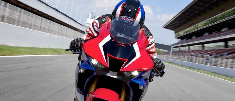 HONDA 1000 2020 CBR - Page 3 20ym_c28