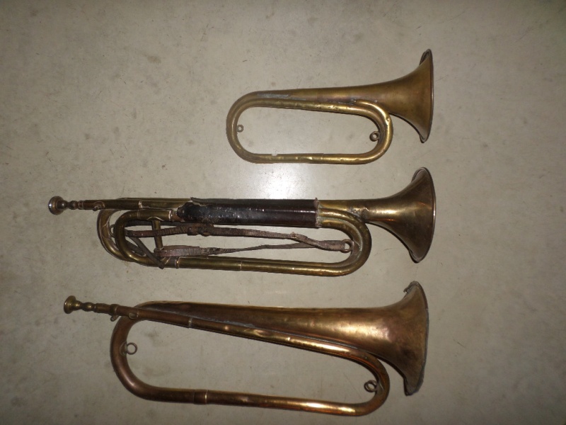 Les instruments de musique : caisses - tambours - clairons - trompettes  Sam_1311