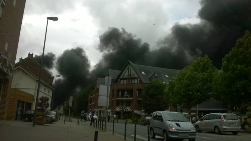 Perwez : Incendie à l'entreprise Derbigum (08/07/15) + photos 11403010