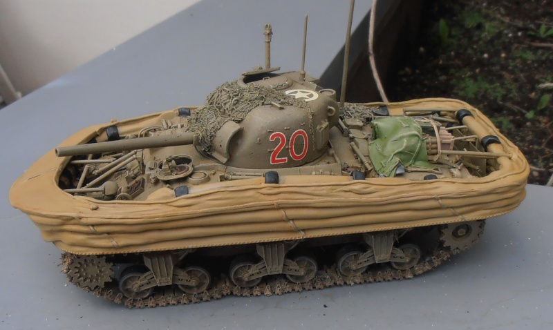 Sherman DD M4A4 ( resicast ) au 1/35eme P6050310