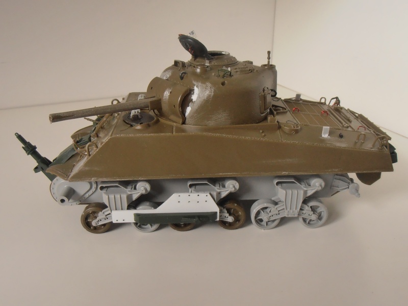 Sherman M4A3 ex dozer ( italeri, academy, eduard ) au 1/35eme P8241310