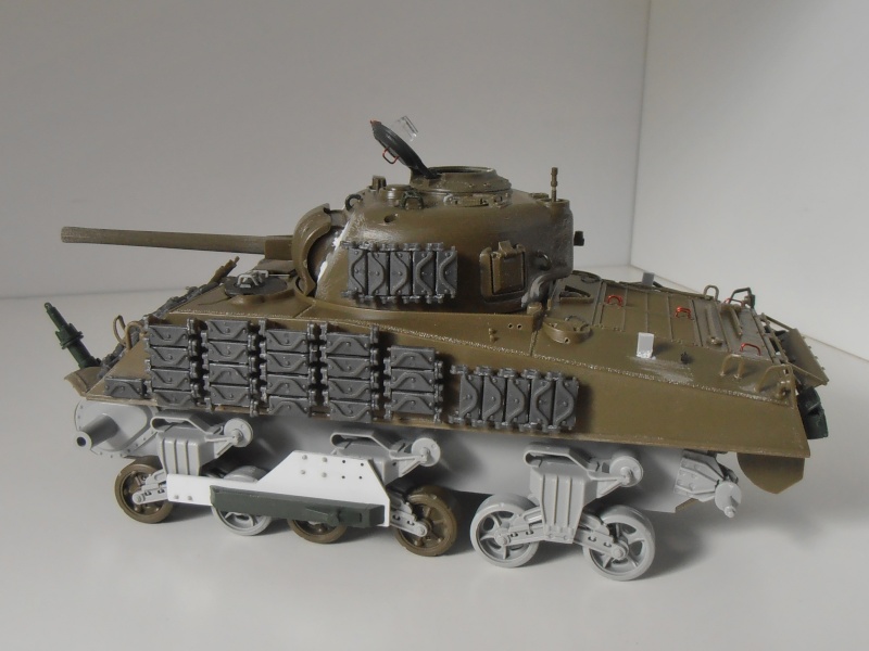 Sherman M4A3 ex dozer ( italeri, academy, eduard ) au 1/35eme - Page 2 P8251310